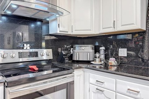 Casa en venta en Orlando, Florida, 2 dormitorios, 110.18 m2 № 1915376 - foto 16