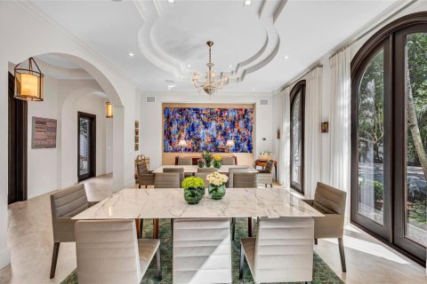 House in Miami, Florida 8 bedrooms, 924.56 sq.m. № 2082191 - photo 20