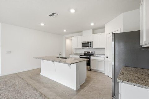 Villa ou maison à louer à Haines City, Floride: 4 chambres, 169.83 m2 № 2119611 - photo 8