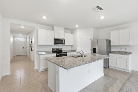 Villa ou maison à louer à Haines City, Floride: 4 chambres, 169.83 m2 № 2119611 - photo 6