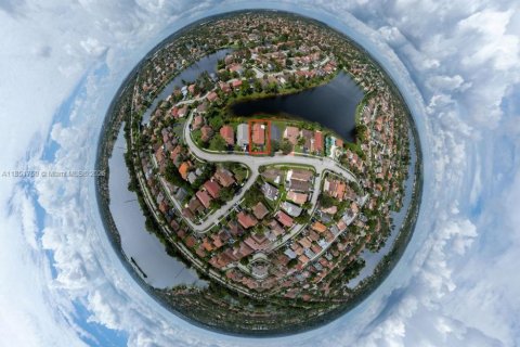 Villa ou maison à vendre à Pembroke Pines, Floride: 3 chambres, 140.19 m2 № 1882180 - photo 25
