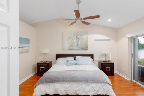 Villa ou maison à vendre à Pembroke Pines, Floride: 3 chambres, 140.19 m2 № 1882180 - photo 11