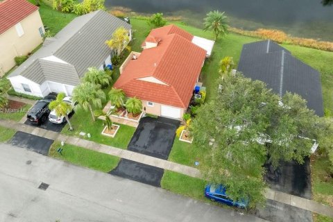 Villa ou maison à vendre à Pembroke Pines, Floride: 3 chambres, 140.19 m2 № 1882180 - photo 23