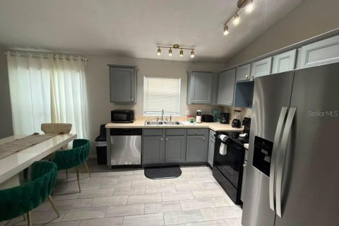 Villa ou maison à louer à Davenport, Floride: 4 chambres, 150.41 m2 № 2413869 - photo 11