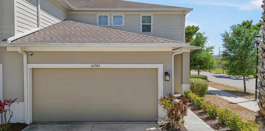 Adosado en Riverview, Florida 3 dormitorios, 172.8 m2 № 1643329
