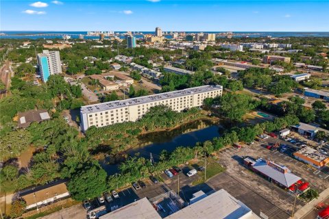 Снять в аренду кондоминиум в Клируотер, Флорида 2 спальни, 98.48м2, № 2196690 - фото 23