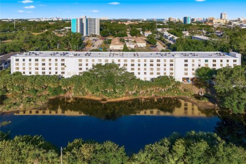 Снять в аренду кондоминиум в Клируотер, Флорида 2 спальни, 98.48м2, № 2196690 - фото 24