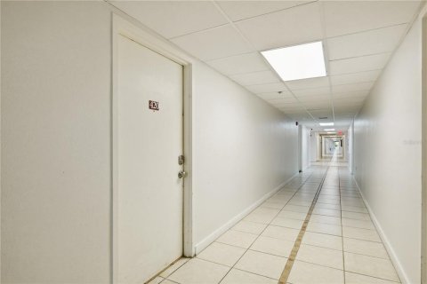 Снять в аренду кондоминиум в Клируотер, Флорида 2 спальни, 98.48м2, № 2196690 - фото 3