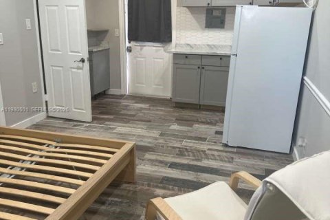 Propiedad comercial en alquiler en Miami, Florida, 1 dormitorio, 63.17 m2 № 2045139 - foto 13