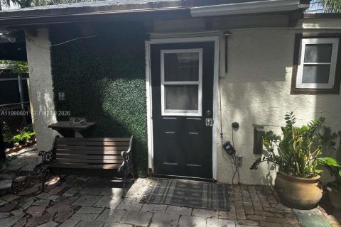 Propiedad comercial en Miami, Florida 1 dormitorio, 63.17 m2 № 2045139