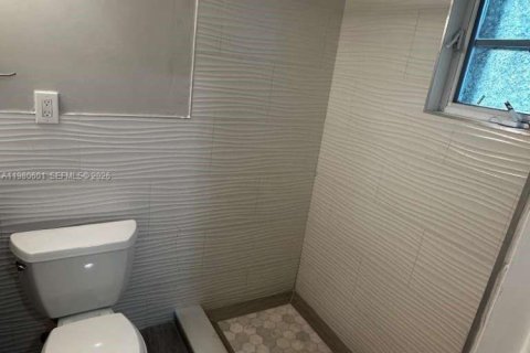 Propiedad comercial en alquiler en Miami, Florida, 1 dormitorio, 63.17 m2 № 2045139 - foto 11