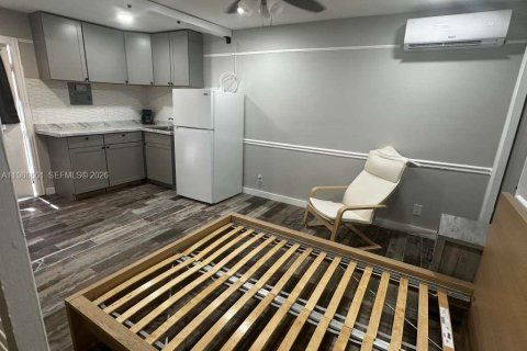 Propiedad comercial en alquiler en Miami, Florida, 1 dormitorio, 63.17 m2 № 2045139 - foto 8