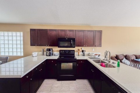 Villa ou maison à louer à Pembroke Pines, Floride: 3 chambres, 162.3 m2 № 2191957 - photo 6