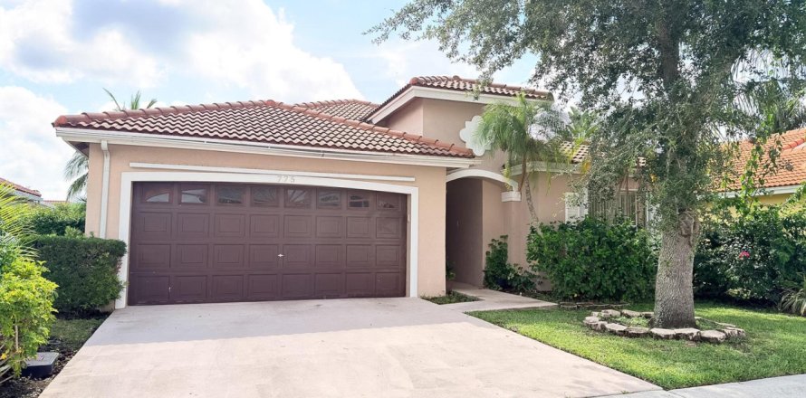 Villa ou maison à Pembroke Pines, Floride 3 chambres, 162.3 m2 № 2191957