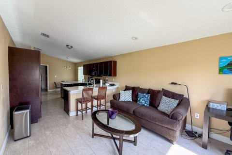 Villa ou maison à louer à Pembroke Pines, Floride: 3 chambres, 162.3 m2 № 2191957 - photo 12