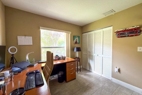 Villa ou maison à louer à Pembroke Pines, Floride: 3 chambres, 162.3 m2 № 2191957 - photo 24