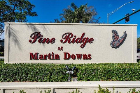 Condo in Palm City, Florida, 2 bedrooms  № 989404 - photo 1