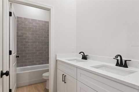Villa ou maison à vendre à Eustis, Floride: 4 chambres, 252.23 m2 № 2152040 - photo 29
