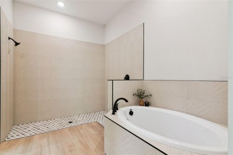 Villa ou maison à vendre à Eustis, Floride: 4 chambres, 252.23 m2 № 2152040 - photo 19