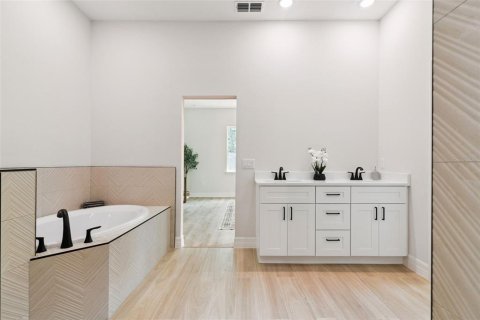 Villa ou maison à vendre à Eustis, Floride: 4 chambres, 252.23 m2 № 2152040 - photo 20