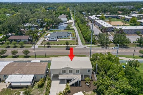 House in Saint Petersburg, Florida 3 bedrooms, 167.22 sq.m. № 1916605 - photo 3
