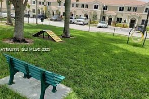 Adosado en venta en Homestead, Florida, 4 dormitorios, 127.65 m2 № 2030419 - foto 22