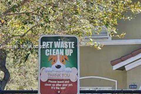 Adosado en venta en Homestead, Florida, 4 dormitorios, 127.65 m2 № 2030419 - foto 23