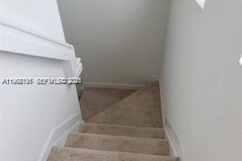 Adosado en venta en Homestead, Florida, 4 dormitorios, 127.65 m2 № 2030419 - foto 13