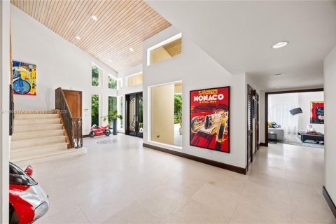 Снять в аренду виллу или дом в Корал-Гейблс, Флорида 6 спален, 524.25м2, № 1956959 - фото 6