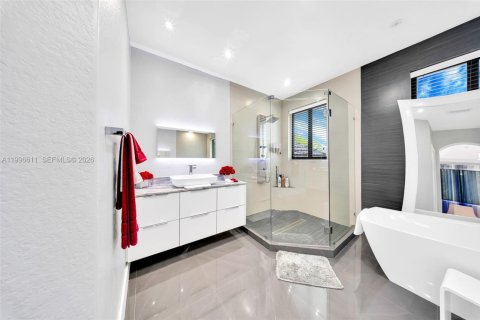 Купить виллу или дом в Майами, Флорида 4 спальни, 239.69м2, № 2067420 - фото 24