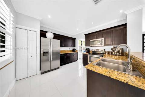 Купить виллу или дом в Майами, Флорида 4 спальни, 239.69м2, № 2067420 - фото 21