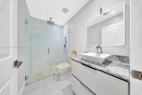 Купить виллу или дом в Майами, Флорида 4 спальни, 239.69м2, № 2067420 - фото 29