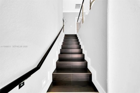 Купить виллу или дом в Майами, Флорида 4 спальни, 239.69м2, № 2067420 - фото 17