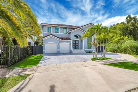 Купить виллу или дом в Майами, Флорида 4 спальни, 239.69м2, № 2067420 - фото 9