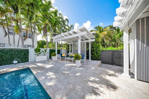 Купить виллу или дом в Майами, Флорида 4 спальни, 239.69м2, № 2067420 - фото 3