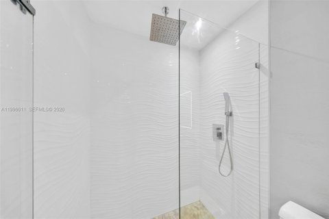 Купить виллу или дом в Майами, Флорида 4 спальни, 239.69м2, № 2067420 - фото 25