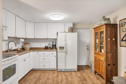House in Venice, Florida 2 bedrooms, 65.4 sq.m. № 1525107 - photo 9
