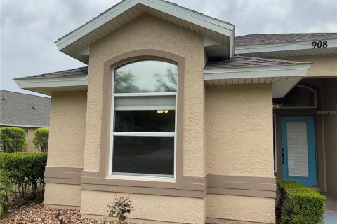 House in Ormond Beach, Florida 3 bedrooms, 151.15 sq.m. № 2215507
