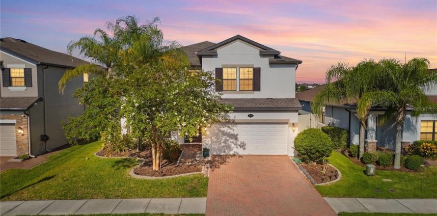 Villa ou maison à Lutz, Floride 5 chambres, 308.06 m2 № 2231210