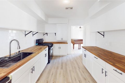 Casa en venta en Deltona, Florida, 4 dormitorios, 157.84 m2 № 2237450 - foto 14