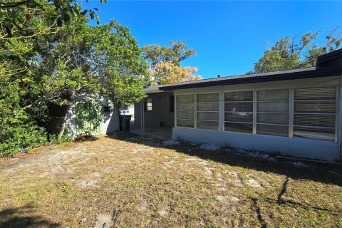 Casa en venta en Deltona, Florida, 4 dormitorios, 157.84 m2 № 2237450 - foto 27