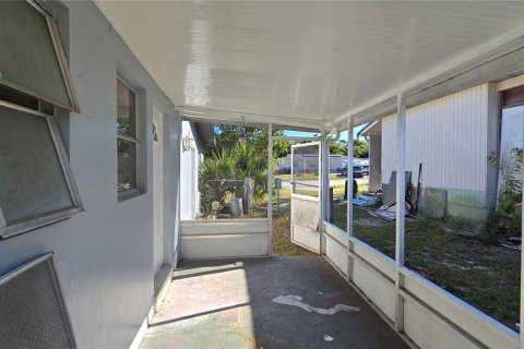 Casa en venta en Deltona, Florida, 4 dormitorios, 157.84 m2 № 2237450 - foto 26