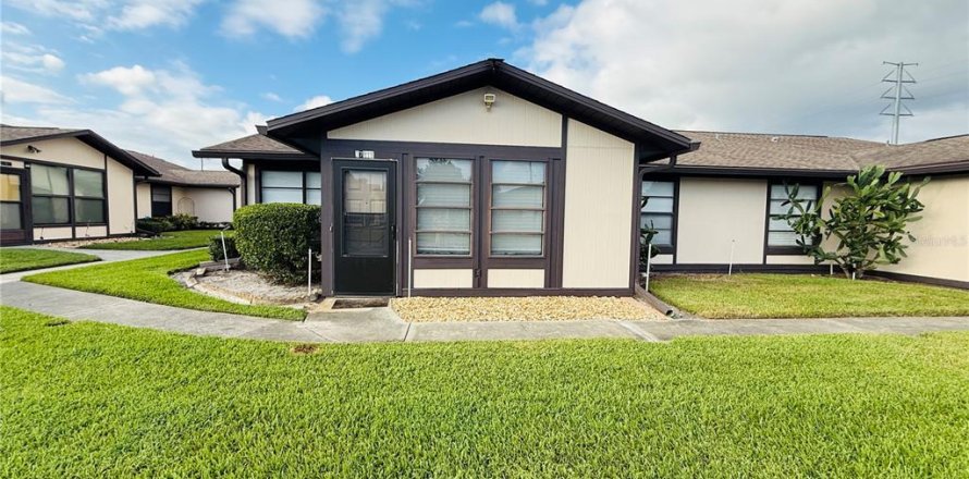 Villa ou maison à Zephyrhills, Floride 2 chambres, 80.27 m2 № 2431213