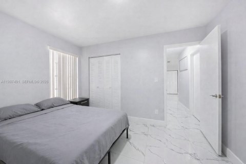 House in Homestead, Florida 3 bedrooms, 174.66 sq.m. № 2059464 - photo 12