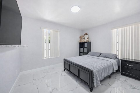 House in Homestead, Florida 3 bedrooms, 174.66 sq.m. № 2059464 - photo 8