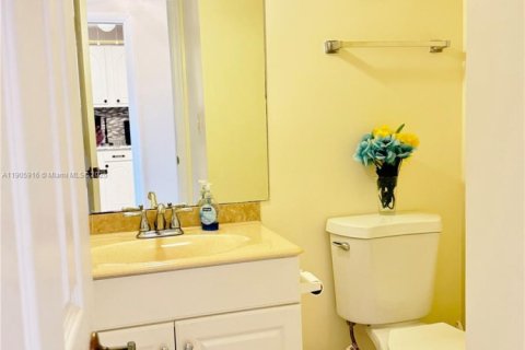 Снять в аренду кондоминиум в Пемброк-Пайнс, Флорида 1 спальня, 74.32м2, № 1957271 - фото 20