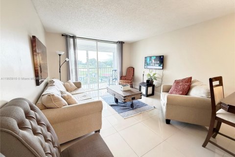 Снять в аренду кондоминиум в Пемброк-Пайнс, Флорида 1 спальня, 74.32м2, № 1957271 - фото 10