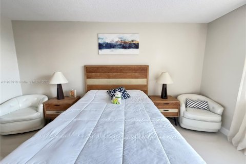 Снять в аренду кондоминиум в Пемброк-Пайнс, Флорида 1 спальня, 74.32м2, № 1957271 - фото 12