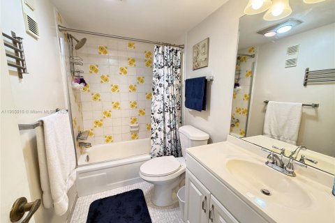 Снять в аренду кондоминиум в Пемброк-Пайнс, Флорида 1 спальня, 74.32м2, № 1957271 - фото 16