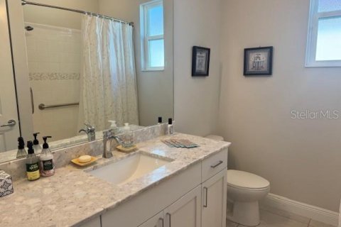 House in Bradenton, Florida 2 bedrooms, 183.39 sq.m. № 2230882 - photo 8